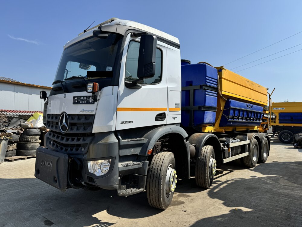 Zdjęcie przedstawiające Mercedes Benz AROCS 3333 EURO6 + Schmidt 12m3