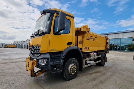 Zdjęcie przedstawiające Mercedes Benz AROCS 4x4, Euro 6 + Cuthbertson 8m3