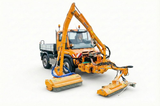 Zdjęcie przedstawiające nowość w ofercie: Kombinacja Kosząca MULAG: MKM 700 + MKR 300 na Unimog