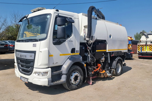 Zdjęcie przedstawiające nowość w ofercie: DAF LF 230 – Zamiatarka STOCK S6400 / PM2.5 PM10 / EURO 6 / 2018