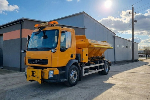 Zdjęcie przedstawiające nowość w ofercie: Pojazd Komunalny VOLVO FL 240 z  ECON 6m3 (Wywrotka + Piaskarka)